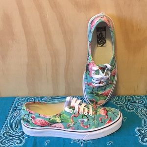 VANS Authentic Flamingo Hawaii Topical woman’s size 8.5, mens 7 EUC